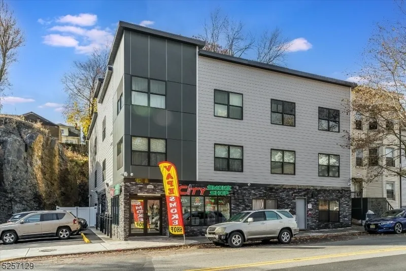 199 W Broadway Paterson NJ